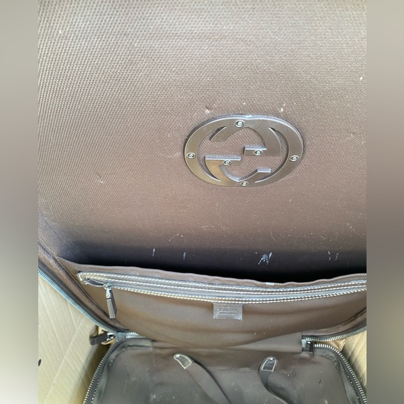 Gucci small rolling carry on size 20. - Picture 9 of 14